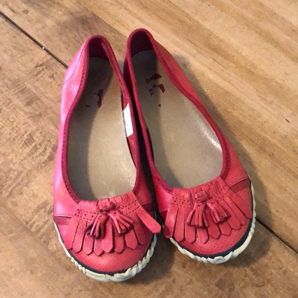 Red Sorel Leather Flats - Picture 2 of 8